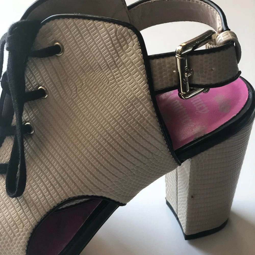 Juicy Couture Open Toe  laced Sandal - Picture 8 of 11